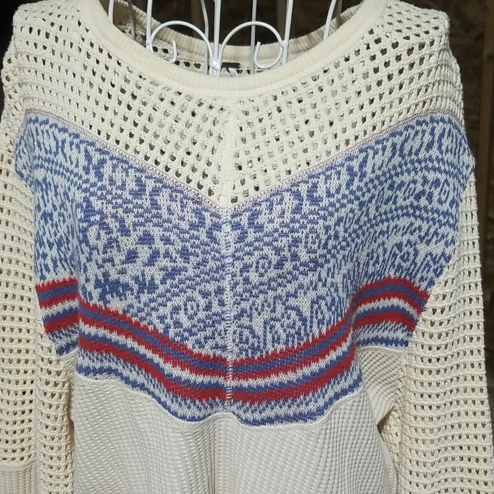 Free People cream sweater. Size  small - Picture 2 of 10